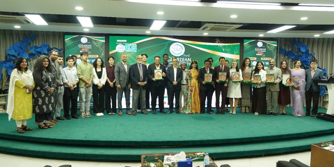 ঢাকায় হয়ে গেল ‘গার্ডিয়ান অব দ্য আর্থ অ্যাওয়ার্ড’ সামিট