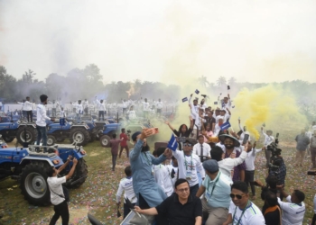 ৩৫০টি ট্রাক্টর হস্তান্তর,গিনেস বিশ্ব রেকর্ড গড়ল এসিআই