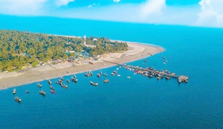 মৌসুমের দ্বিতীয় দিনেও সেন্ট মার্টিন যায়নি কোনো পর্যটকবাহী জাহাজ, হতাশ ব্যবসায়ীরা