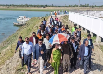 নিরাপদ চিংড়ি উৎপাদন নিশ্চিত করার তাগিদ মৎস্য ও প্রাণিসম্পদ উপদেষ্টার 