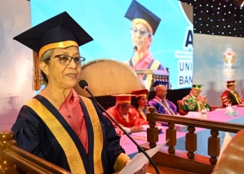 কারখানার বর্জ্যে জলজ প্রাণীর অস্তিত্ব হুমকির মুখে