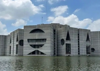 সংসদে খাদ্যমন্ত্রী: ৫৫ লাখ পরিবার কমদামে চাল পাচ্ছে