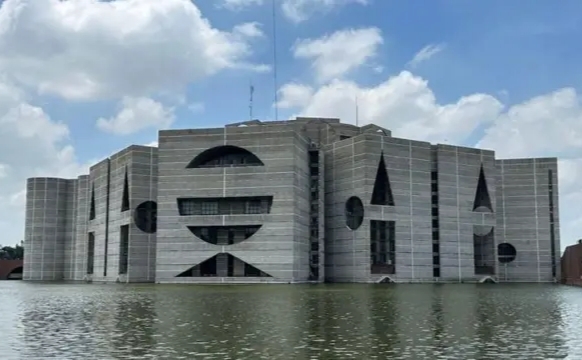 সংসদে খাদ্যমন্ত্রী: ৫৫ লাখ পরিবার কমদামে চাল পাচ্ছে