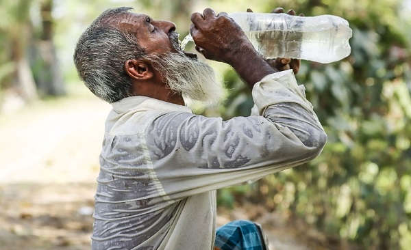 মরুভূমির উত্তাপ এখন ঘরেই: পুড়ছে দক্ষিণ এশিয়া 4 মরুভূমির উত্তাপ এখন ঘরেই: পুড়ছে দক্ষিণ এশিয়া