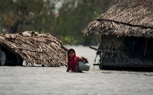 বন্যায় মৃত্যু বেড়ে চলছে, পাঁচ জেলায় ক্ষতিগ্রস্ত প্রায় ১০ লাখ মানুষ