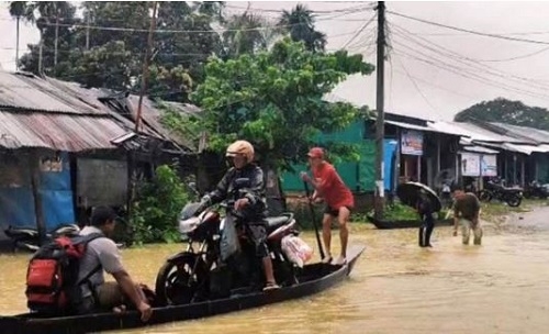 সাজেকে আটকে পড়েছেন ৬০০ পর্যটক