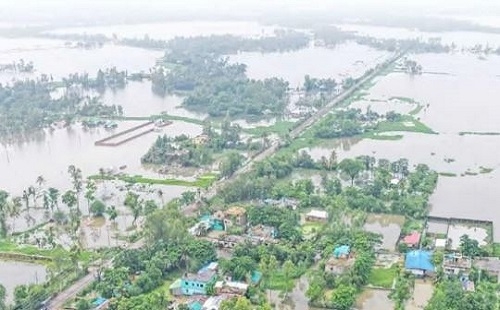 বন্যা: সাত জেলায় নিহত ৫৪, পানিবন্দি দেড় লাখের বেশি পরিবার